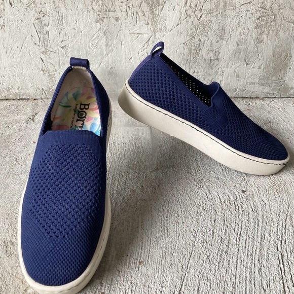 Born Solstice Slip-on Sneakers Women\'s Size 9 Navy it Knit Platform Shoes